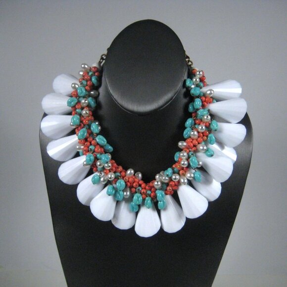 Julie Rubano Necklace Statement Chunky Lucite Imitation Pearl Cluster Bib 13 in - Picture 4 of 9